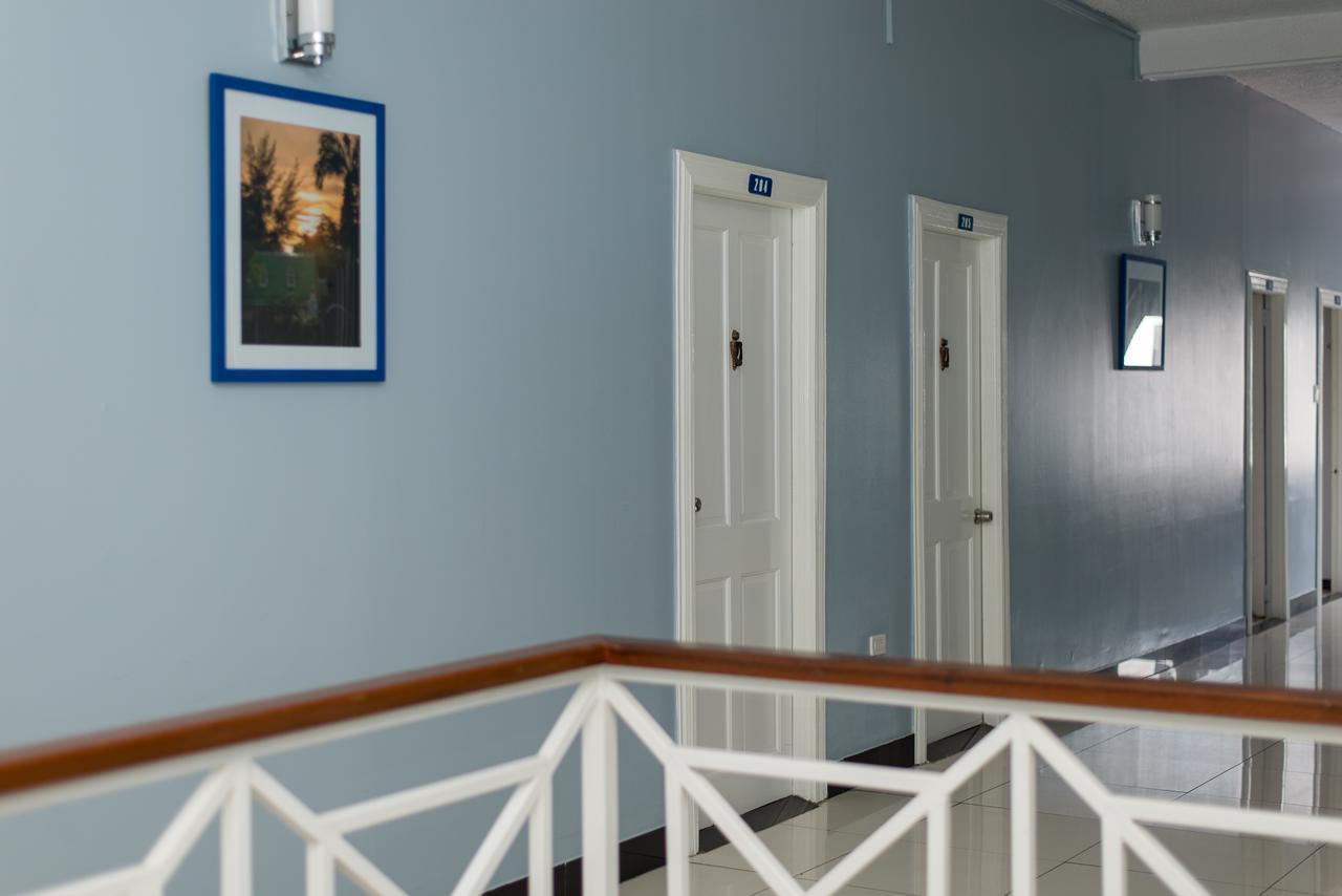 Status Hotel Τζώρτζταουν Εξωτερικό φωτογραφία